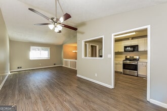 1235 Julie Ct in Riverdale, GA - Building Photo - Building Photo