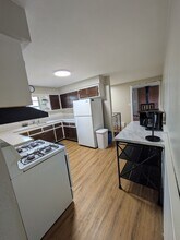 3307 N Brooks Ln in Peoria, IL - Foto de edificio - Building Photo