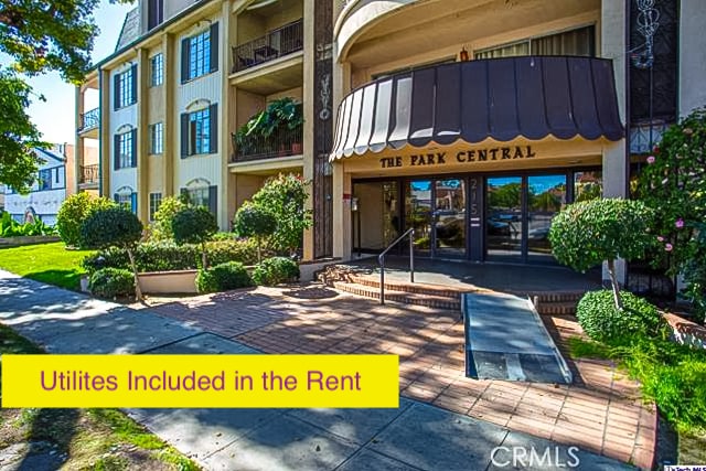 property at 215 N Kenwood St