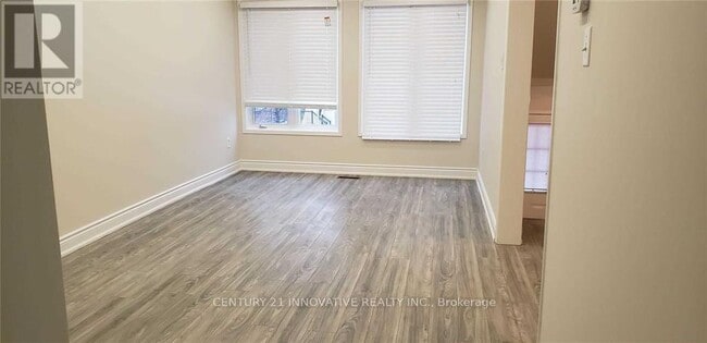 32 Yellowood Cir in Vaughan, ON - Building Photo - Building Photo