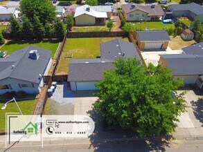 3673 Scorpius Way in Redding, CA - Building Photo - Building Photo