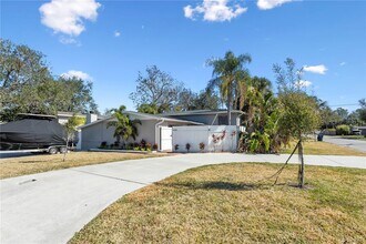 4528 S Gaines Rd in Tampa, FL - Building Photo - Building Photo