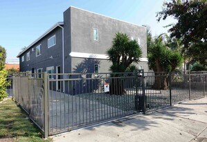 2236 Hauser blvd, Unit unit 4 in Los Angeles, CA - Building Photo