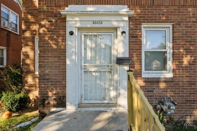 15375 Sussex St in Detroit, MI - Building Photo - Building Photo