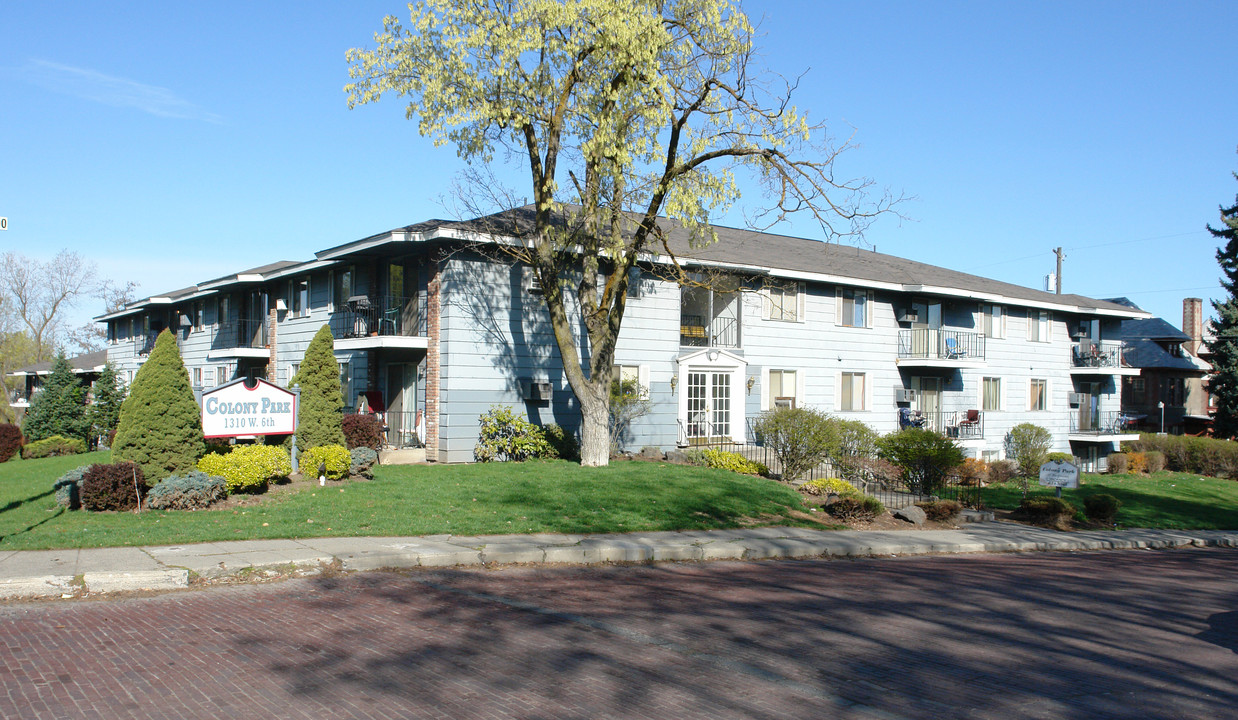 Adams Place in Spokane, WA - Building Photo