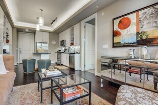 4300 Westheimer Rd in Houston, TX - Building Photo
