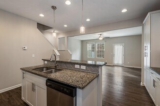 426 Irving Way in Durham, NC - Building Photo - Building Photo