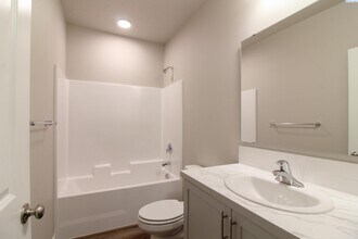 3757 Barbera St in Richland, WA - Building Photo - Building Photo