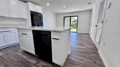 256 Organ St in Punta Gorda, FL - Building Photo - Building Photo