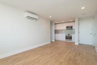 330 Harvard St, Unit 334 - D7 in Cambridge, MA - Building Photo - Building Photo