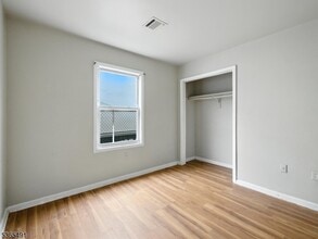 101 Parker St in Newark, NJ - Building Photo - Building Photo