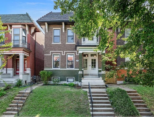 4146 Russell Blvd, Unit Russell 1