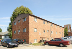 1596 Highland St Apartments