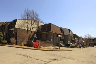 Olde Towne Place in Markham, ON - Building Photo - Building Photo