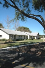 Laurel Hills Villas, a 55+ Community in Orlando, FL - Foto de edificio - Building Photo