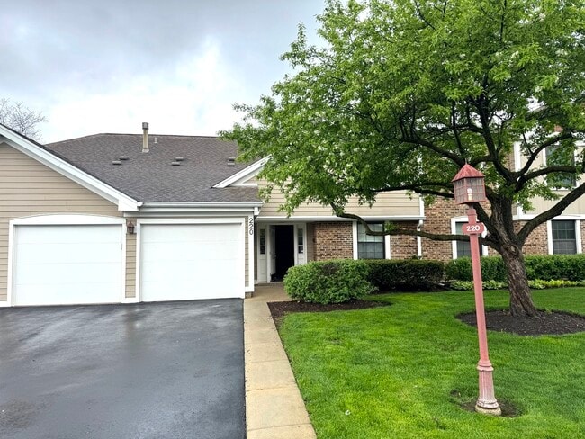 property at 220 Oak Knoll Ct