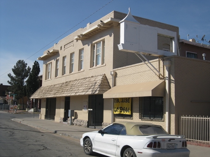 1101 W Yandell Dr in El Paso, TX - Building Photo