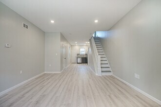 1315 S 30th St in Philadelphia, PA - Building Photo - Building Photo