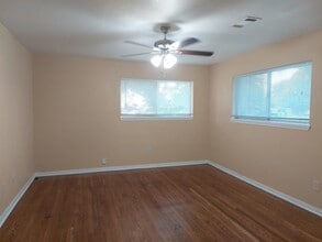 1401 Glenmore Dr in Pasadena, TX - Building Photo - Building Photo