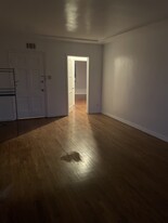 5631 Edgemar Ave, Unit 5631 Edgemar Ave in Los Angeles, CA - Building Photo
