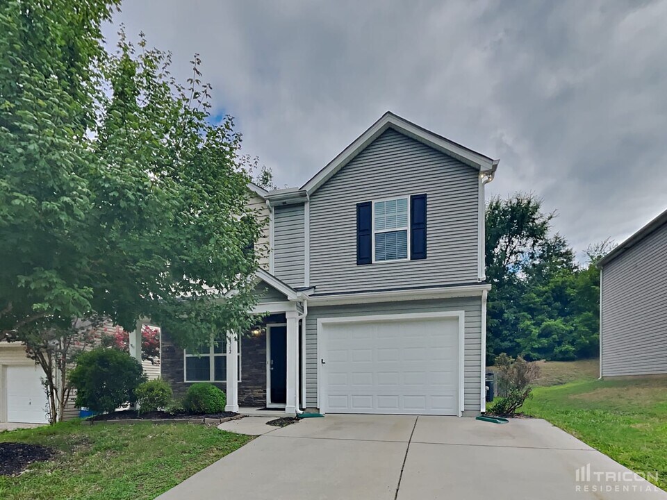 4312 Houldsworth Dr in Charlotte, NC - Building Photo