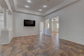 10125 James Harbin Ave in Las Vegas, NV - Building Photo - Building Photo