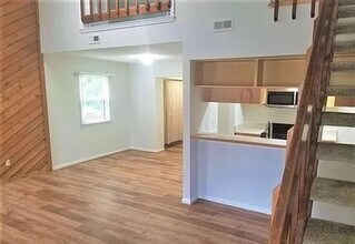 1321 Elk Ct in Virginia Beach, VA - Building Photo - Building Photo