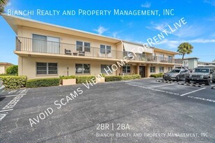 3753 46th Ave S in St. Petersburg, FL - Building Photo