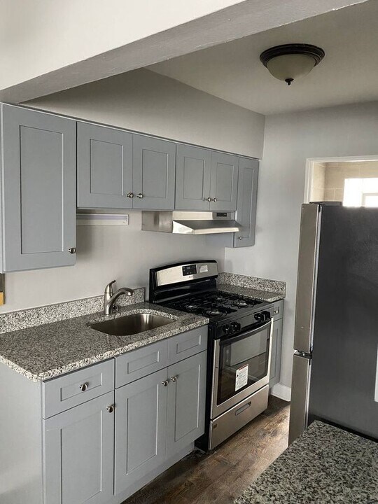 8700 S Troy Ave in Evergreen Park, IL - Building Photo