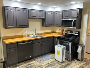 7351 Waldman Ave in Sparrows Point, MD - Building Photo - Building Photo