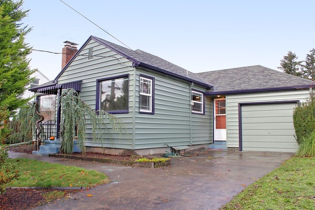 2549 N Russet St in Portland, OR - Building Photo - Building Photo