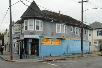 2400 Market St in Oakland, CA - Building Photo - Building Photo