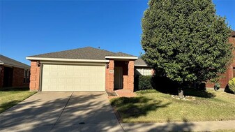 3200 Vermont Ave in McKinney, TX - Building Photo