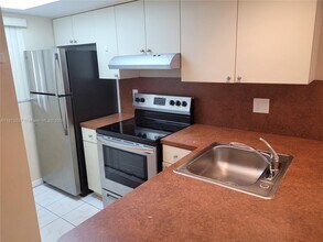 5942 W 26th Ave in Hialeah, FL - Building Photo - Building Photo