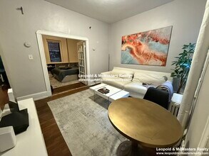 25 Phillips St, Unit 3 in Boston, MA - Building Photo - Building Photo