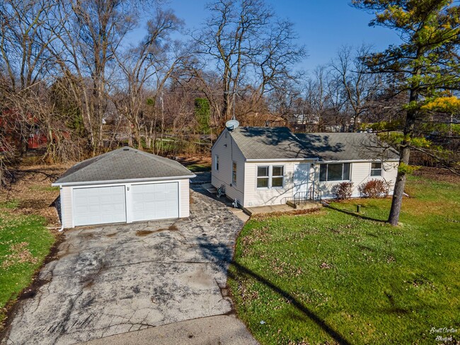 property at 480 W Grand Ave