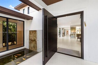 710 S Shore Dr in Miami Beach, FL - Building Photo - Building Photo