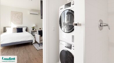 1419 24th Ave, Unit 812 in Seattle, WA - Building Photo - Building Photo