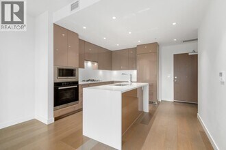 5189 Cambie St. in Vancouver, BC - Building Photo - Building Photo