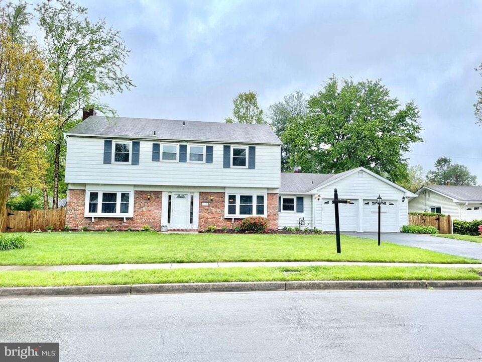 13121 Memory Ln in Fairfax, VA - Building Photo