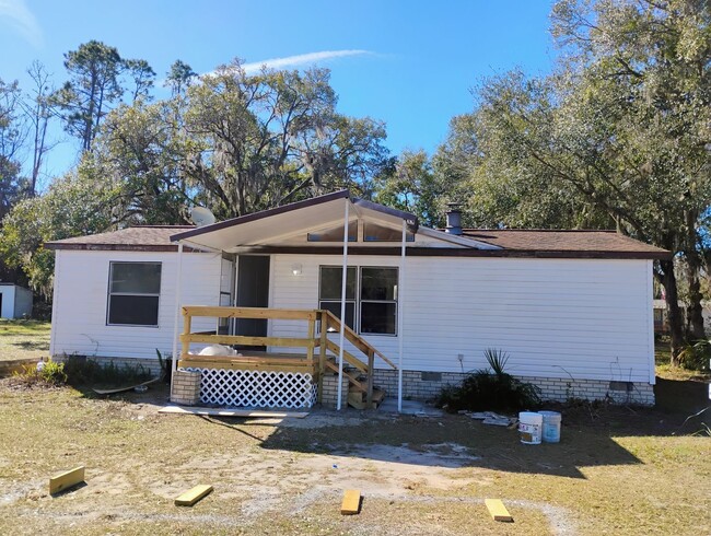 property at 11020 SE Maricamp Rd