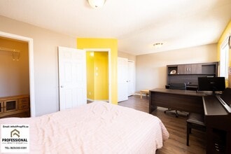 1863 119 St SW in Edmonton, AB - Building Photo - Building Photo