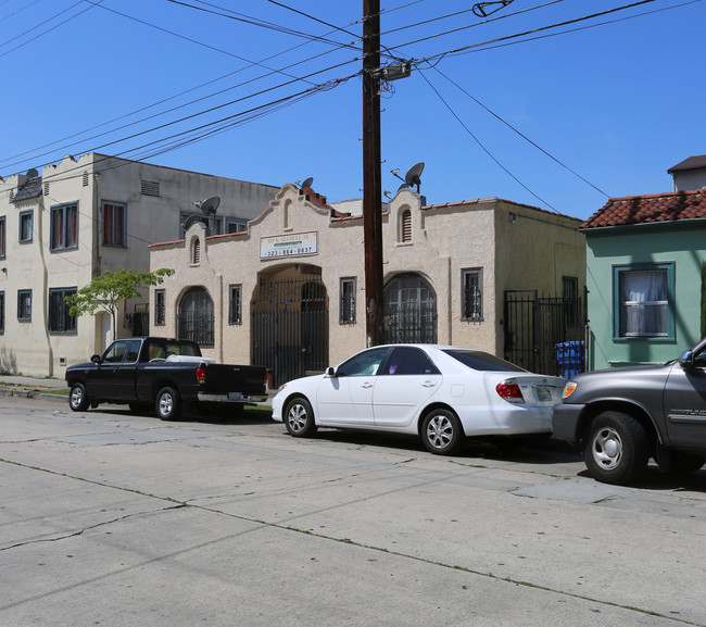 979 S Ardmore Ave in Los Angeles, CA - Foto de edificio - Building Photo