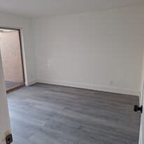 7344 SW 8th Ct in North Lauderdale, FL - Building Photo