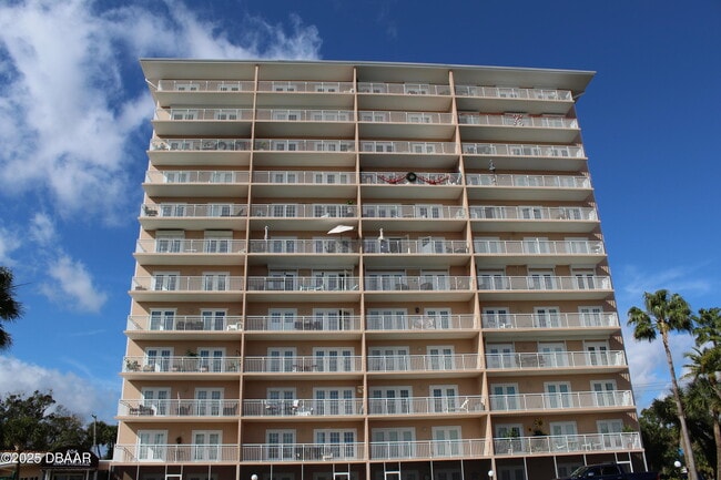 property at 404 S Beach St