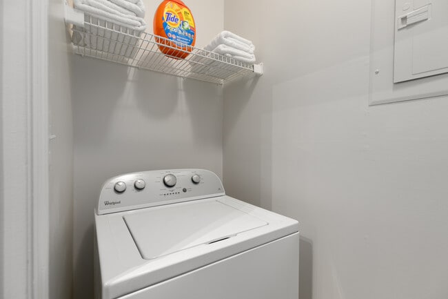 Crestline Cary in Cary, NC - Foto de edificio - Interior Photo