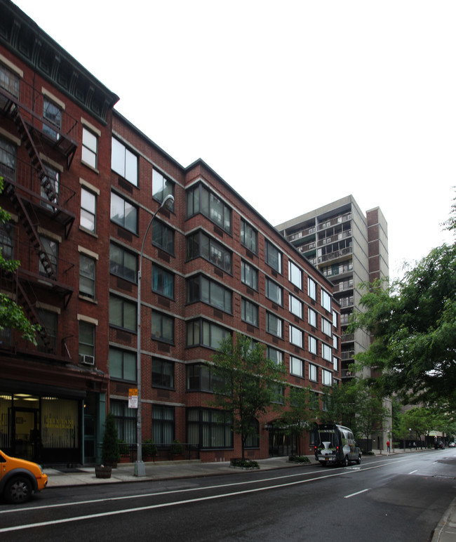 508-510 W 55th St in New York, NY - Foto de edificio - Building Photo