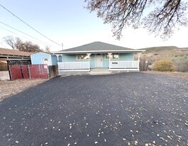 16060 39th Ave in Clearlake, CA - Building Photo