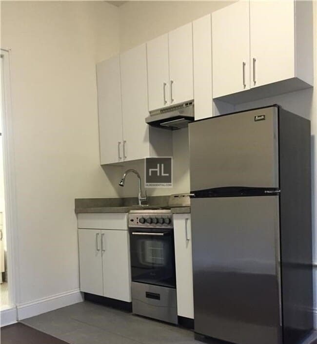 property at 455-452 2nd Ave