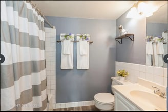 5S066 Pebblewood Ln, Unit B9 in Naperville, IL - Building Photo - Building Photo